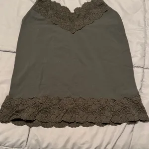 Casual Corner Charcoal Lace Cami Top (L) Gray Size L thumbnail 4