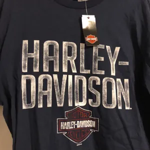 Harley Davidson Navy Long Sleeved T Shirt thumbnail 4