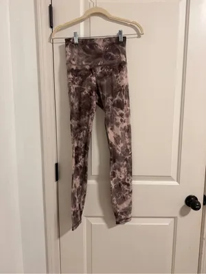 lululemon athletica Mauve & Purple Tie-Dye Leggings thumbnail 2