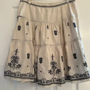 Anthropologie Lithe Tiered Skirt Women’s Sz 10 Ivory Embroidered Boho Hippie thumbnail 3
