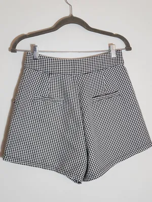 TCEC Black and White Houndstooth High Waist Shorts Size Medium thumbnail 4