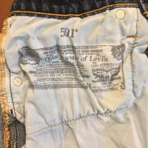 Levi’s 501 shorts buttonfly 26 Jean shorts jorts blue thumbnail 5