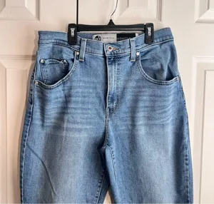 Levi’s silver tab women’s mom jeans wide legs like size 30 thumbnail 2