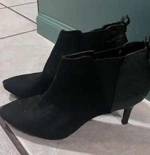 Vera Wang Women's Black Boots thumbnail 1