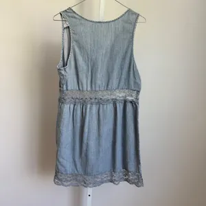 Free People sz M Blue Chambray‎ Lace Trim Sleeveless Boho Mini Dress Cottagecore thumbnail 6