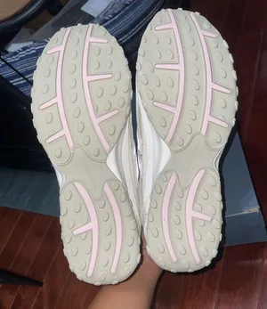 New Balance 204L Sea Salt Pink thumbnail 5