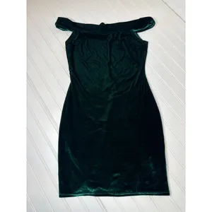 Urban Outfitters Velour Emerald Green Mini Drees Stretchy Quiet Luxury Soft Sz M thumbnail 2