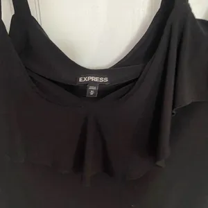 RUFFLE OVERLAY COLD SHOULDER BLOUSE By Express xsm NWOT thumbnail 2