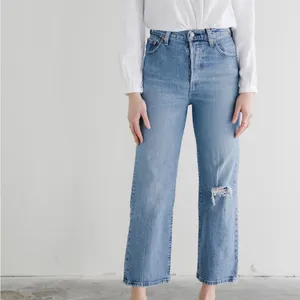 Levi’s Ribcage Straight Ankle in Haters Gonna Hate Wash thumbnail 3