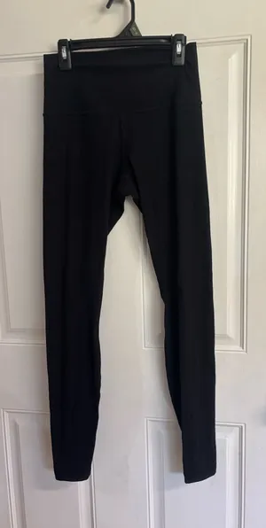Size 6 Lululemon solid black Align Ribbed High-Rise 28" Pant/legging. thumbnail 1