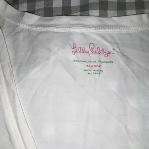 Lilly Pulitzer Classic V-Neck Short Sleeve thumbnail 5