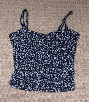 Hollister Tank Top Crop thumbnail 1