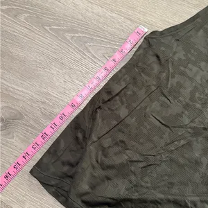 •LULULEMON• CAMO TANK TOP thumbnail 6