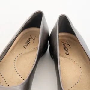 Trotters‎ Daphne thumbnail 9