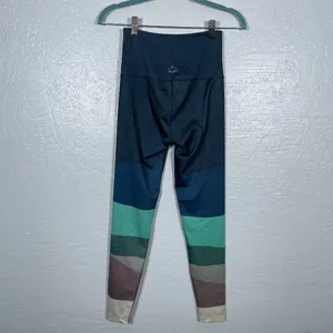 Beyond Yoga Women S Color Block Leggings Engineered Lux High Waisted 7/8 Yoga thumbnail 4