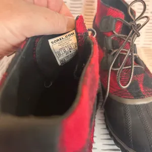 Sorel Out N About Plus Waterproof Duck Boots Red Black Buffalo Plaid Womens 8.5 thumbnail 6