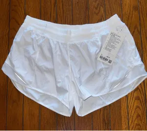 Lululemon Hotty Hot Short Low Rise 4” White Size 14 NWT thumbnail 1