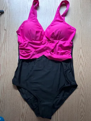 B45 New Women AMI 1pc Black Pink Swimsuit size Medium/Large thumbnail 1
