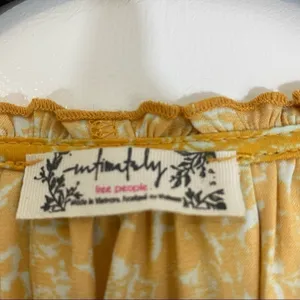 Free People All Tucks Printed Bodysuit Womens Small Yellow Gold thumbnail 3