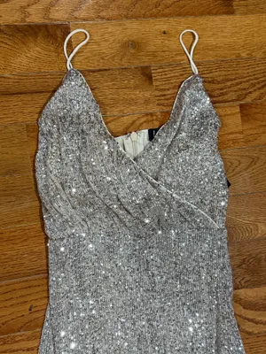 NWT Lulus Sequin Surplice Jumpsuit XS thumbnail 6