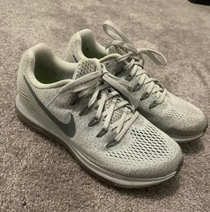 Nike Running Shoes thumbnail 1