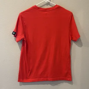 Nike Red Short Sleeve Tee with Iconic Logo Embroidered Size Medium M RARE thumbnail 6