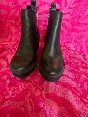 Gianni Bini Black Leather Lug Heel Ankle Boots thumbnail 2