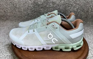 On Cloud women size 8 men’s 6.5 thumbnail 1