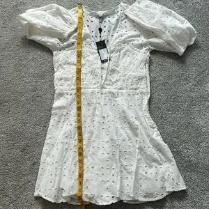 Gianni Bini Katrina Eyelet V-Neck Long Sleeve, White, Size Medium, NWT thumbnail 13