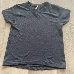 Train to be short sleeve shirt *black *size two thumbnail 1