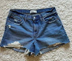 Denim‎ Shorts The Boyfriend Mid rise NWOT thumbnail 2