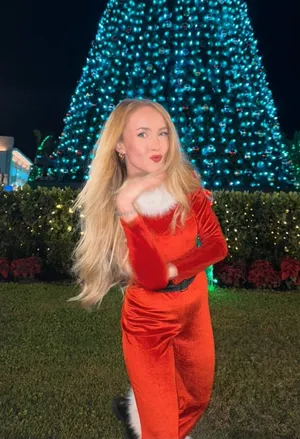 Santa suit Red thumbnail 1