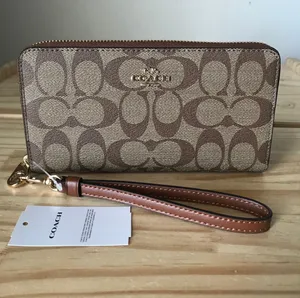 Coach Wallet thumbnail 1