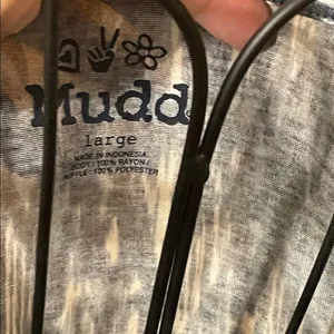 💨💨💨3 for 12$💨💨💨Mudd Black and White Patterned Camisole-Large thumbnail 7