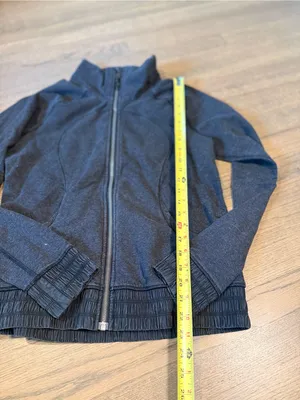 Lululemon Blissed Out Grey Scuba Jacket Size Small to Medium thumbnail 4