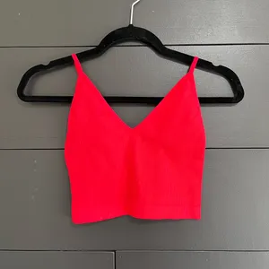 Cherry Red Ribbed Crop Tank Top Stretch Women’s Athletic Casual Sz S EUC thumbnail 2