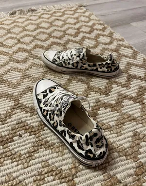 Converse cheetah print thumbnail 2