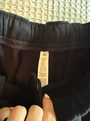 Alo Sweatpants Yoga Accolade Straight Leg thumbnail 3