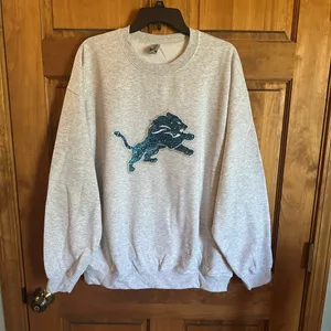 National Football League Detroit Lions sweatshirt! gray sequin glitter bling lions logo! Size Large thumbnail 4