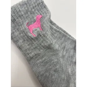 PINK Victoria’s Secret 2-Pack Quarter Socks White Gray NWT thumbnail 3