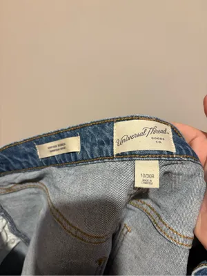 Universal Threads Vintage Bermuda distressed denim shorts light wash size 10/30R thumbnail 3