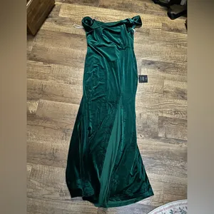 Lulus I'm Enchanted Emerald Green Velvet Off-the-Shoulder Maxi Dress thumbnail 5
