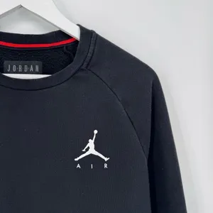 AIR JORDAN Brooklyn Fleece Crew‎ Sweatshirt Black Small thumbnail 3