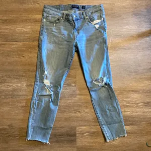 Lucky Brand Light Wash Low Rise Distressed Ankle Jeans Size 12 thumbnail 2