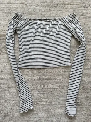 Hollister White & Gray Striped Off-Shoulder Long-Sleeve Crop Top (Size Small) thumbnail 3