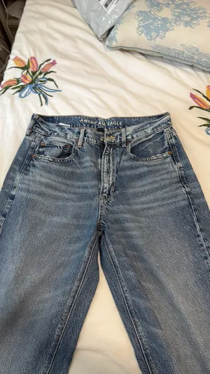 American Eagle Super High-Rise Baggy Wide-Leg thumbnail 3
