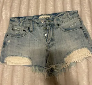 Shorts thumbnail 1