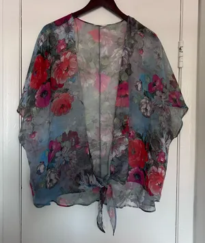 Easel Floral Tie Front Kimono thumbnail 1