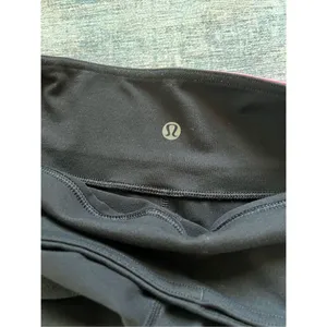Lululemon Groove Black Fuchsia Peach Pink Quilt Winter Flare Leg Pants Size 8 thumbnail 4