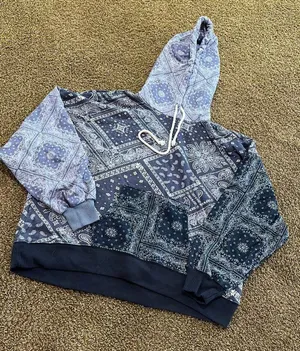 Outfitters Hoodie thumbnail 1
